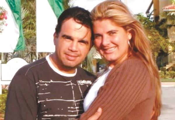 ¿Felices los 3? Miguel Moly posa junto a su prometida y su ex esposa