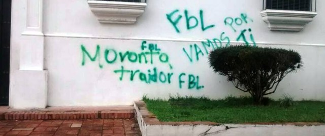 Grafitis del FBL contra monseñor Moronta 