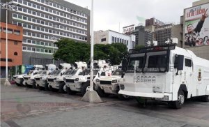 Unidades antimotines se encuentran desplegadas en los alrededores del CNE #21May