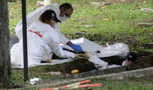 Exhuman 9.000 cuerpos de víctimas del conflicto armado en Colombia