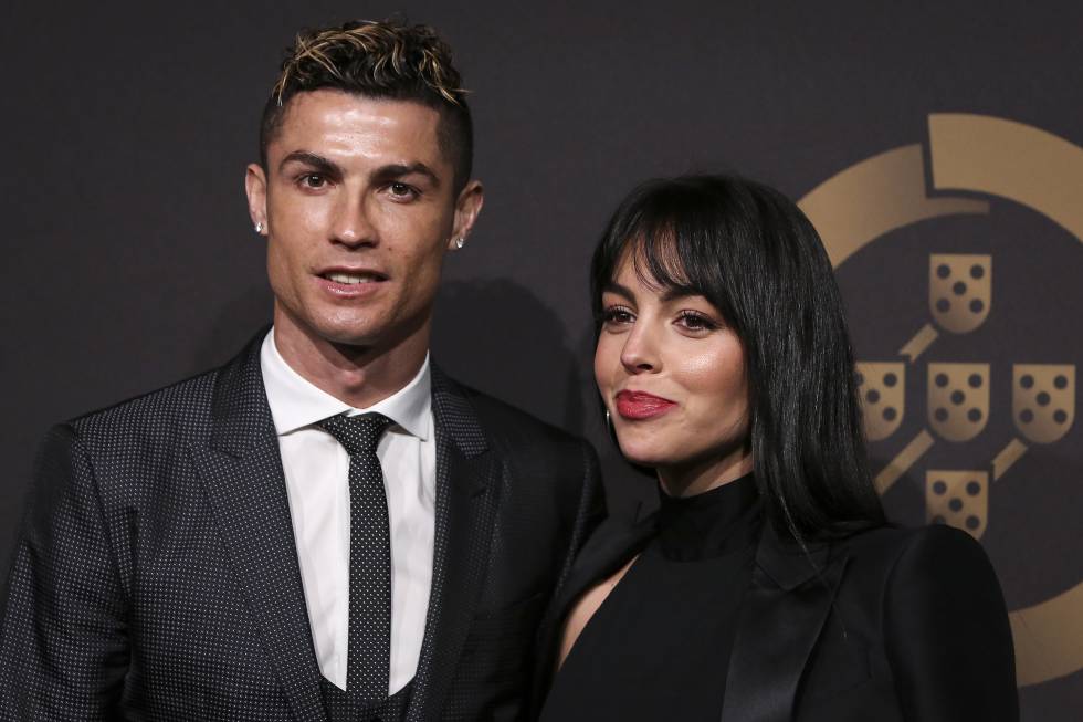 Novia de Cristiano Ronaldo dejó sus partes en evidencia al usar lencería blanca (+Fotos)