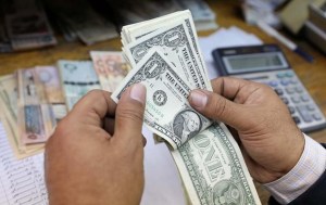 Cinco razones por las que el dólar paralelo dejó de subir tras la reconversión