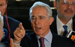 Expresidente Uribe afirmó que en Arauca la “guerrilla escoge contratistas” (Video)