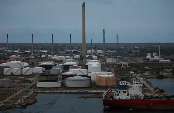 Refinería Isla en Curazao ha recibido ofertas de 15 empresas interesadas en operarla