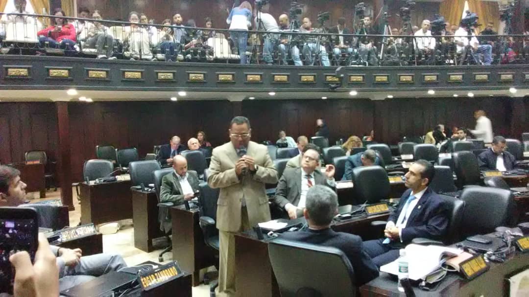 Asamblea Nacional culpa a Maduro por torturas al diputado Juan Requesens