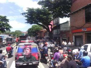 ¿Terror en las calles? Caravana de motorizados recorre Caracas (fotos y video)