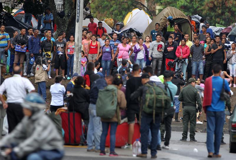 Gobierno bolivariano volvió a negar el éxodo masivo de venezolanos: Es un flujo migratorio normal