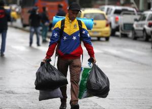 AN: Venezolanos huyen en estampida del país para no morir de hambre