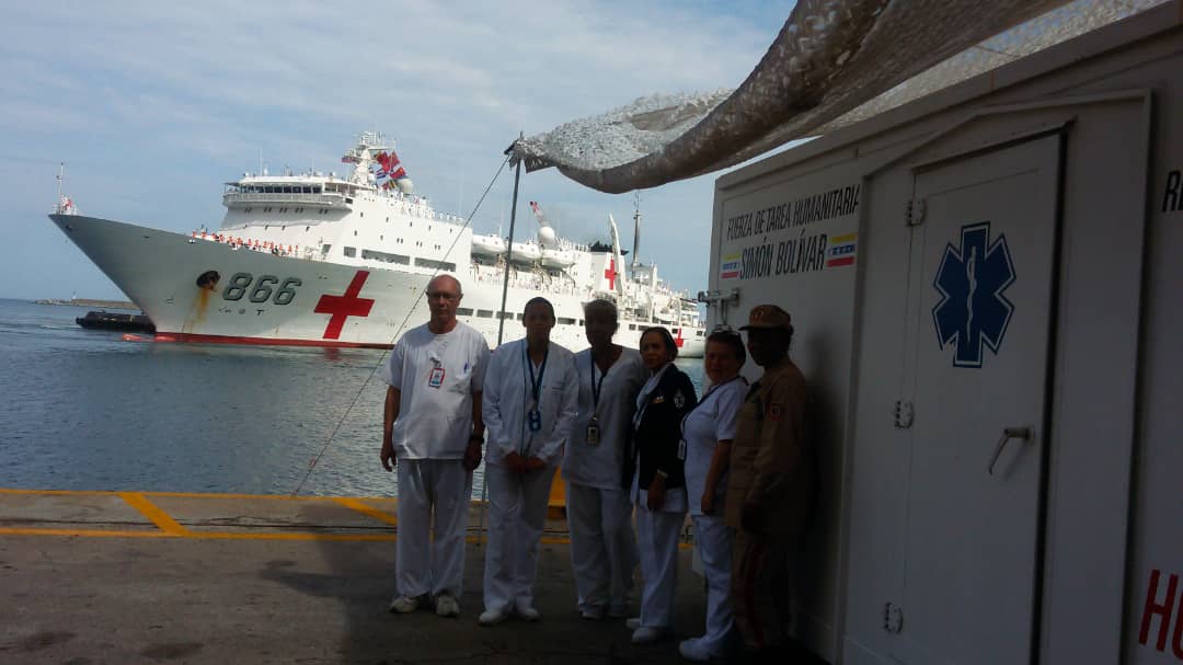 Se fueron los chinos con su barco hospital (fotos)