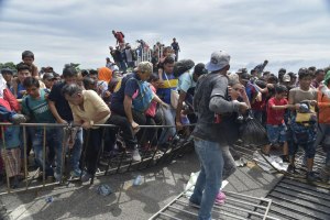 México denuncia que migrantes hondureños entraron al país por la fuerza