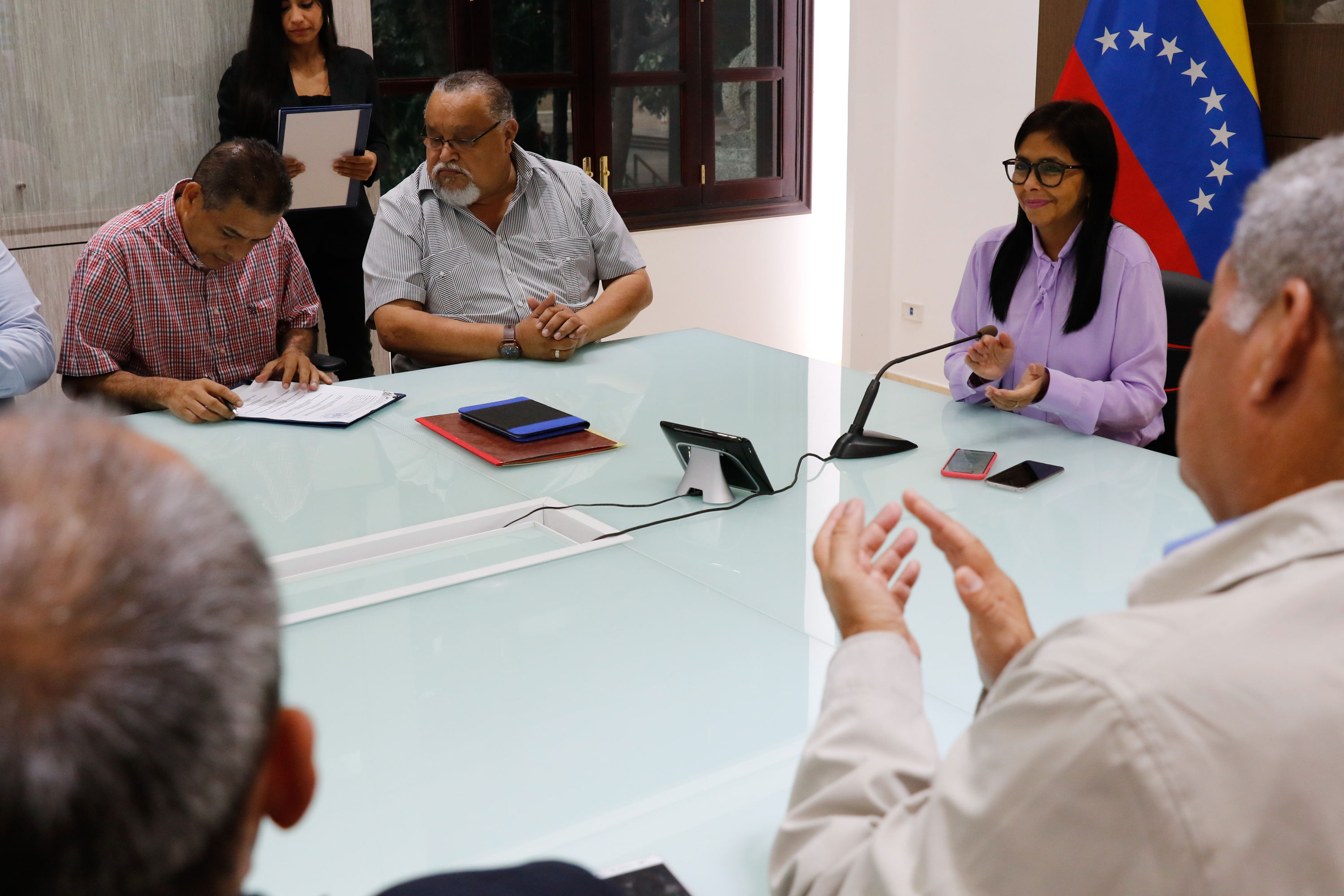 Trabajador de Pdvsa tras firma de acuerdo con Gobierno: Wills Rangel no nos representa