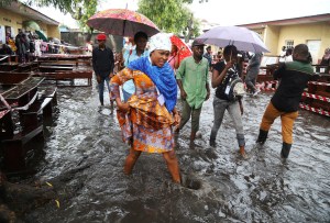 Retrasos y tormentas marcan el inicio de la elección presidencial en El Congo