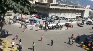Se caldean los ánimos en Catia tras llegada de la GNB a protesta por pernil #29Dic (video)