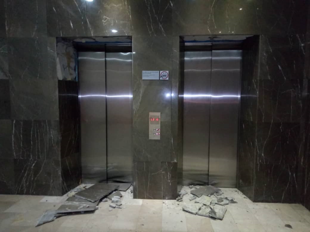 Así quedó el lobby del Hotel Hesperia en Valencia tras sismo #27Dic (Fotos)