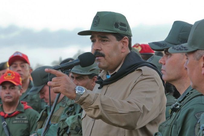 Ajá… ¿Y las protestas? Maduro se despertó y solo habló de la sublevación de los militares (Tuit)
