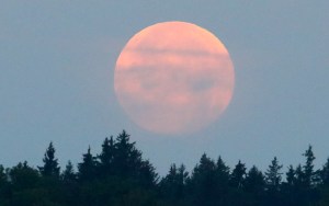 La Súper Luna de Sangre de Lobo será visible en América durante eclipse lunar total