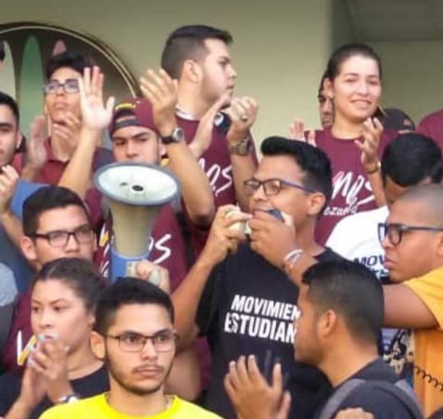 Estudiantes de Urbe alzan su voz en contra de la usurpación