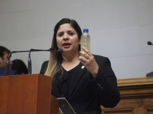 Nora Bracho: Camiones cisterna benefician al régimen y no resuelven la crisis del servicio de agua en el país