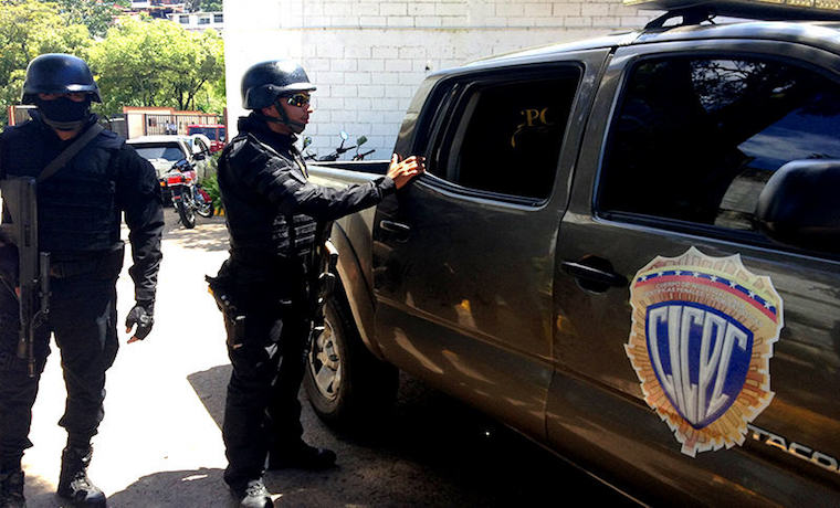 Policía abatió a dos sujetos al frustrar robo de vehículo en Maracay