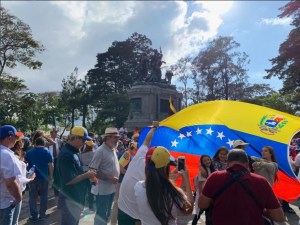 Venezolanos en Costa Rica se manifiestan contra Maduro y a favor de Guaidó