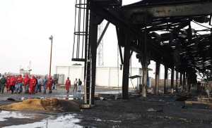 Fuerte incendio consume estación de bombeo de Pdvsa (Fotos)
