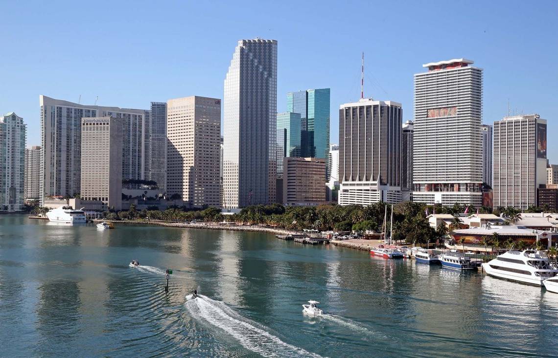 Miami activa toque de queda para proteger la vida de adolescentes