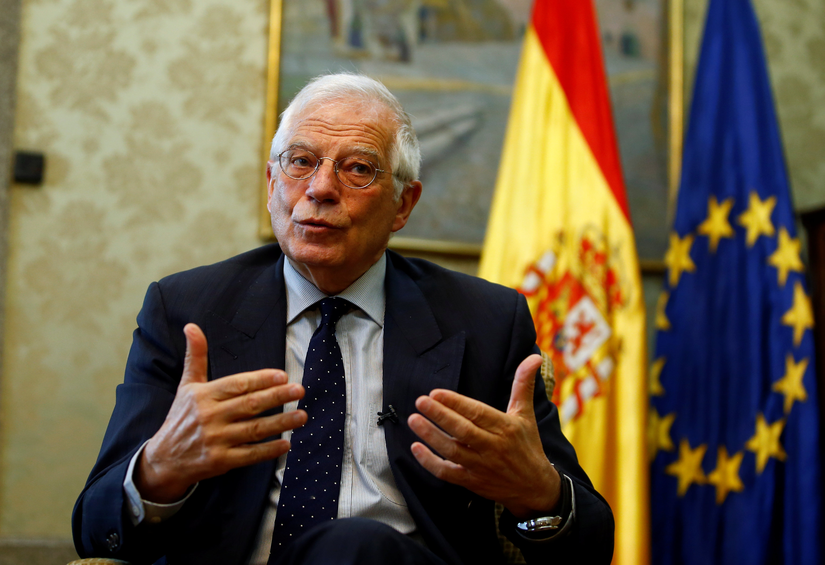 España reitera que Leopoldo López no ha solicitado asilo político y se mantiene como huésped en residencia del embajador en Venezuela