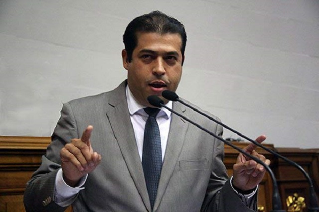 Régimen de Maduro busca allanar vivienda del diputado Robert Alcalá (VIDEO)