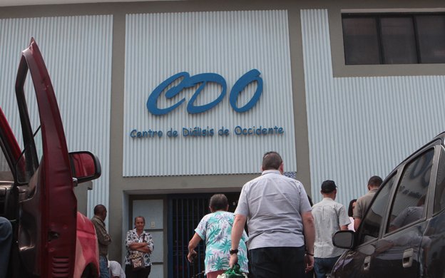 Dos muertos y 83 pacientes de diálisis afectados en Maracaibo por apagón #8Mar