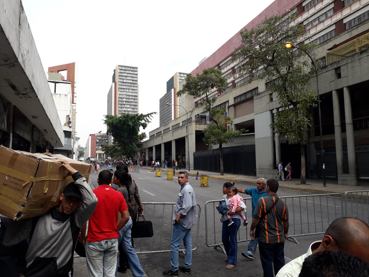 EN FOTOS: GNB mantiene custodiado el Palacio de Justicia por audiencia de Juan Requesens