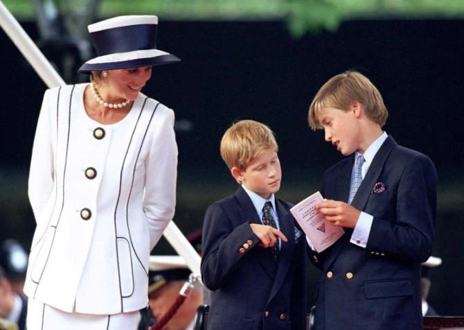 Las tristes confesiones de Lady Di sobre el comportamiento del príncipe Carlos con sus hijos William y Harry