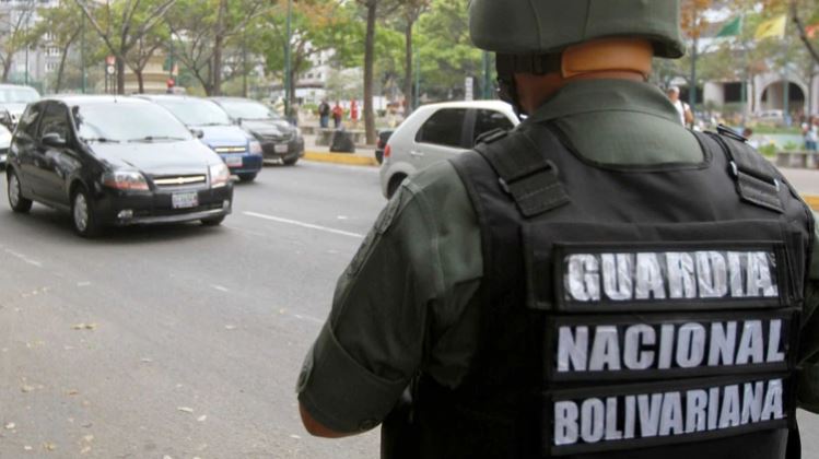 Crece la indignación en la GNB ante la incorporación de los milicianos ordenada por Maduro