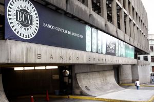 BCV chavista restringió productos que faciliten pagos de bienes y servicios en divisas