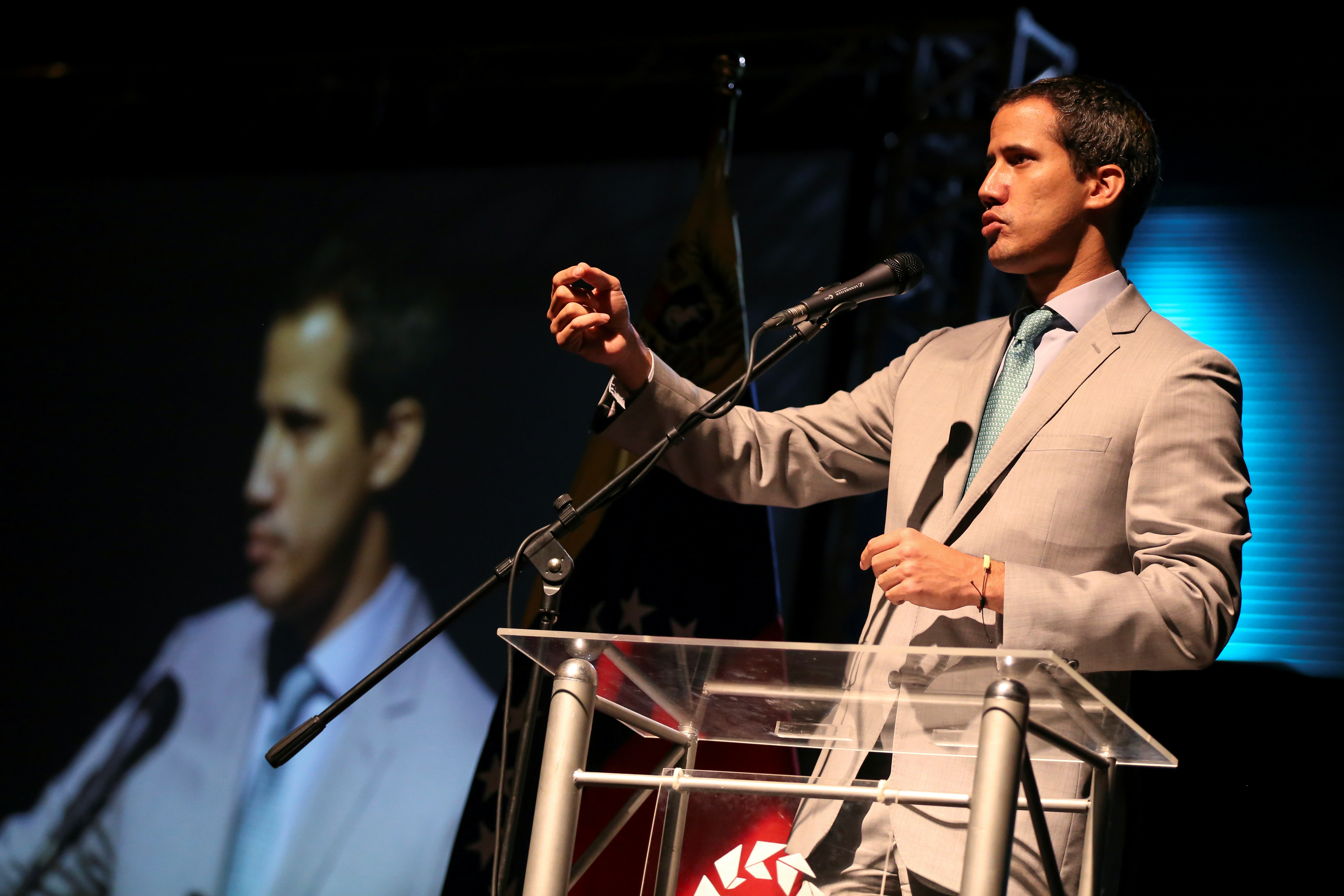 Guaidó recibió el Premio Nacional Emilio Conde Jahn por parte de Conindustria