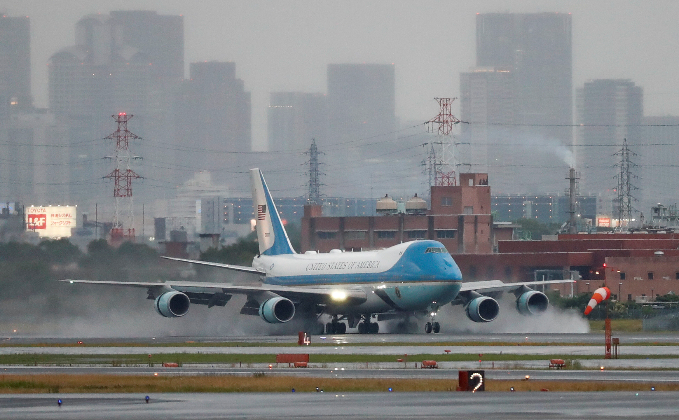 Intruso se cuela durante cinco horas en la base donde se guarda el Air Force One