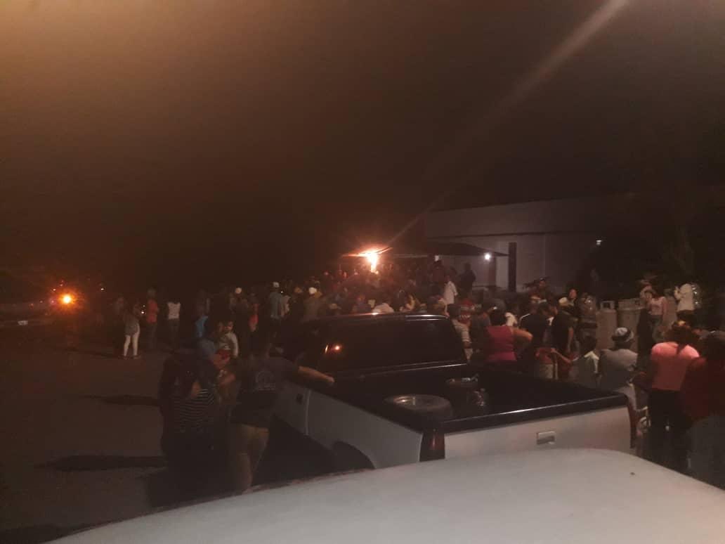 LA FOTO del trancazo nocturno en Monagas para exigir gas