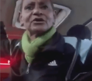 “Fresco, sin vergüenza”: Mujer peruana ataca a dos venezolanos en un autobús (VIDEO)