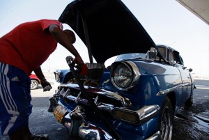 Régimen cubano admite severo déficit de gasolina en la isla ante debacle de Pdvsa