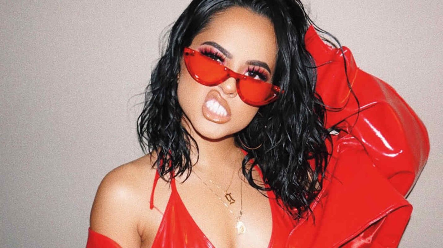 A Becky G parece que no solo le gustan los mayores… ¿También LAS MUJERES? (VIDEO CONFESIDIO)