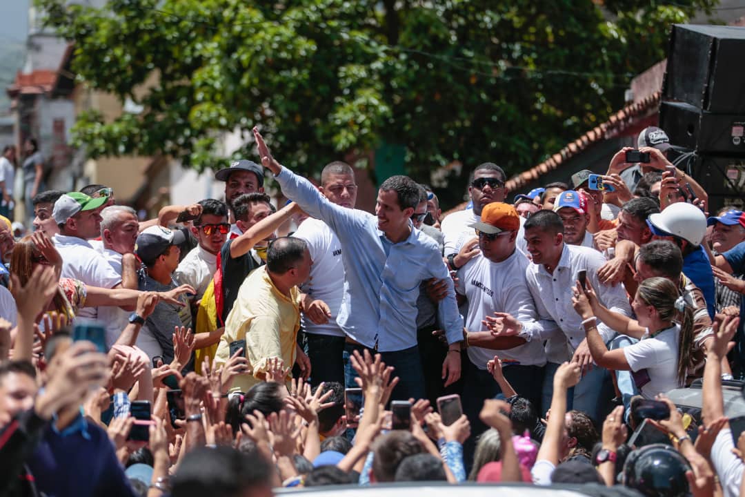 Guaidó vuelve a desestimar las contradicciones de Diosdado Cabello (Video)