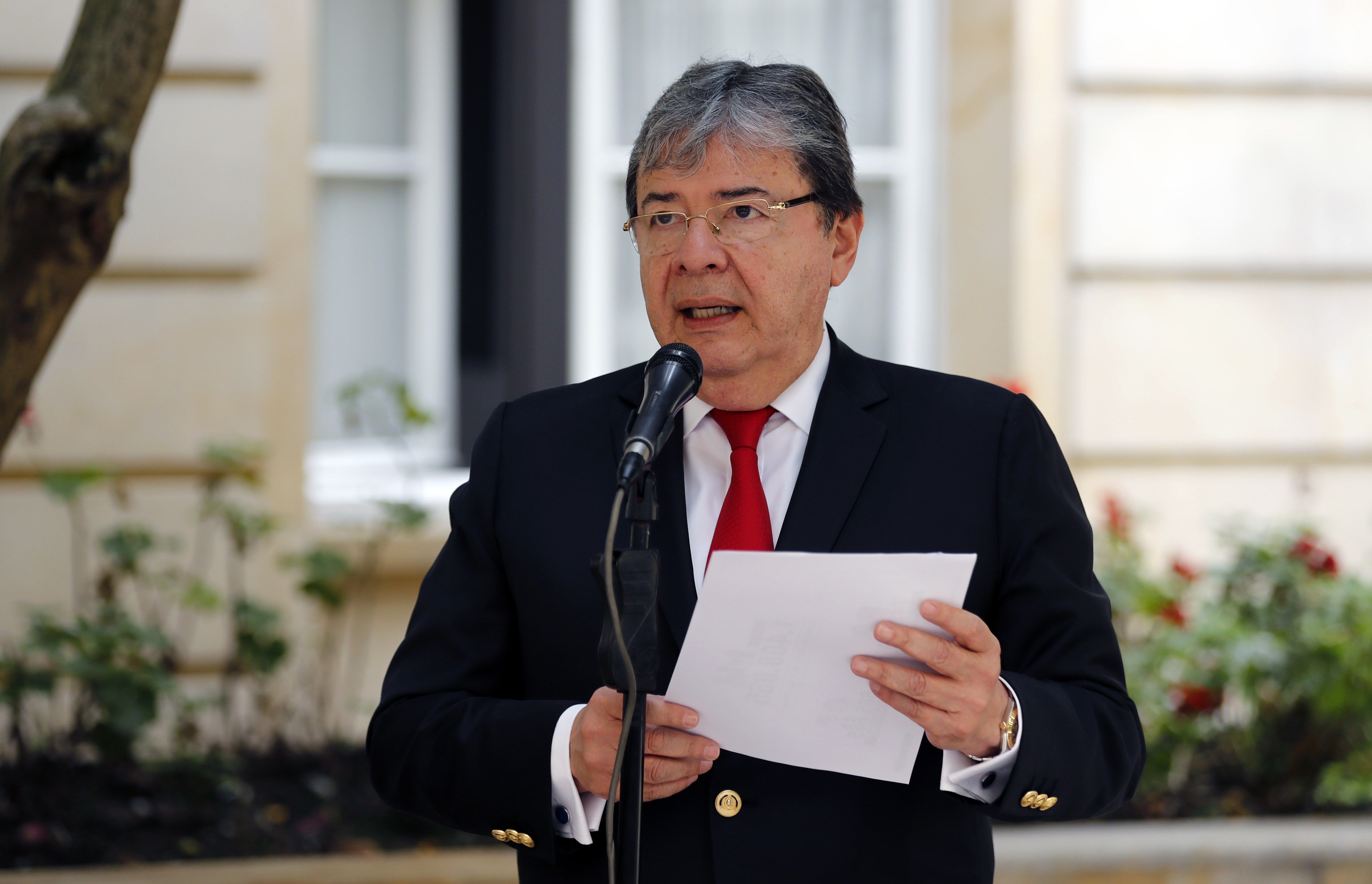Carlos Holmes Trujillo es el nuevo ministro de Defensa de Colombia