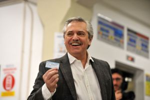 Fernández arrasa en primarias en Argentina, según primeros datos oficiales