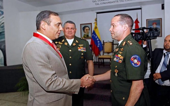 Oficiales venezolanos solicitaron a la Corte Marcial suspender el uso de la justicia militar para procesar civiles