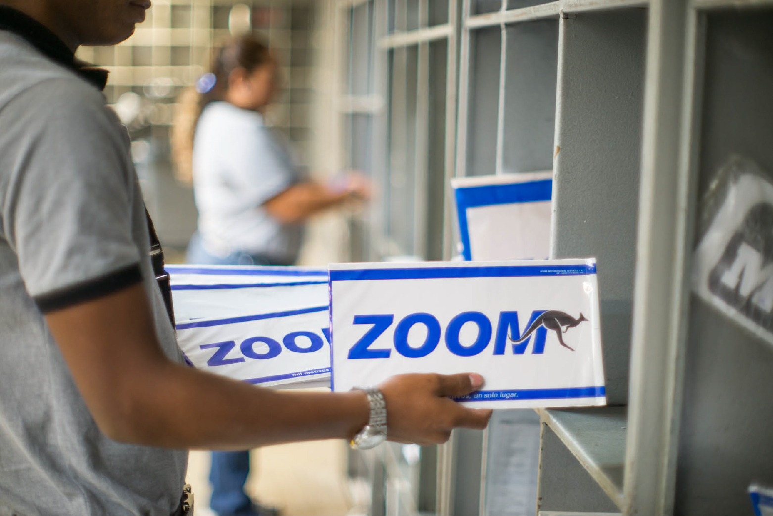 Zoom anuncia suspensión temporal en el servicio de remesas
