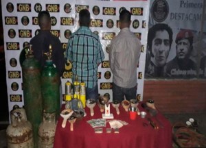 Detienen en Bolívar a tres personas por venta ilegal de oro en licorería