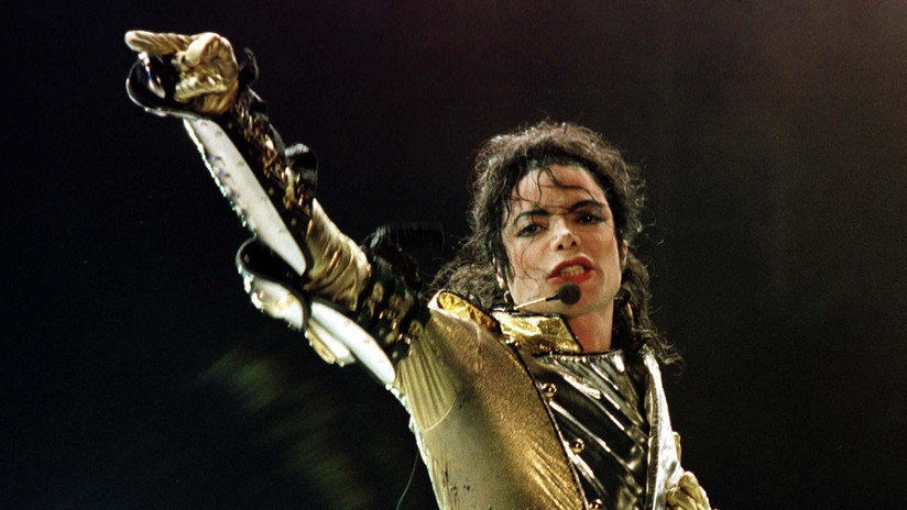 Un guardaespaldas de Michael Jackson revela por qué el “rey del pop” llevaba máscaras y cinta adhesiva en la nariz