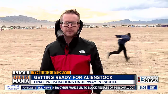 VIRAL: Este hombre corriendo como Naruto es lo mejor del #Area51storm (VIDEO)