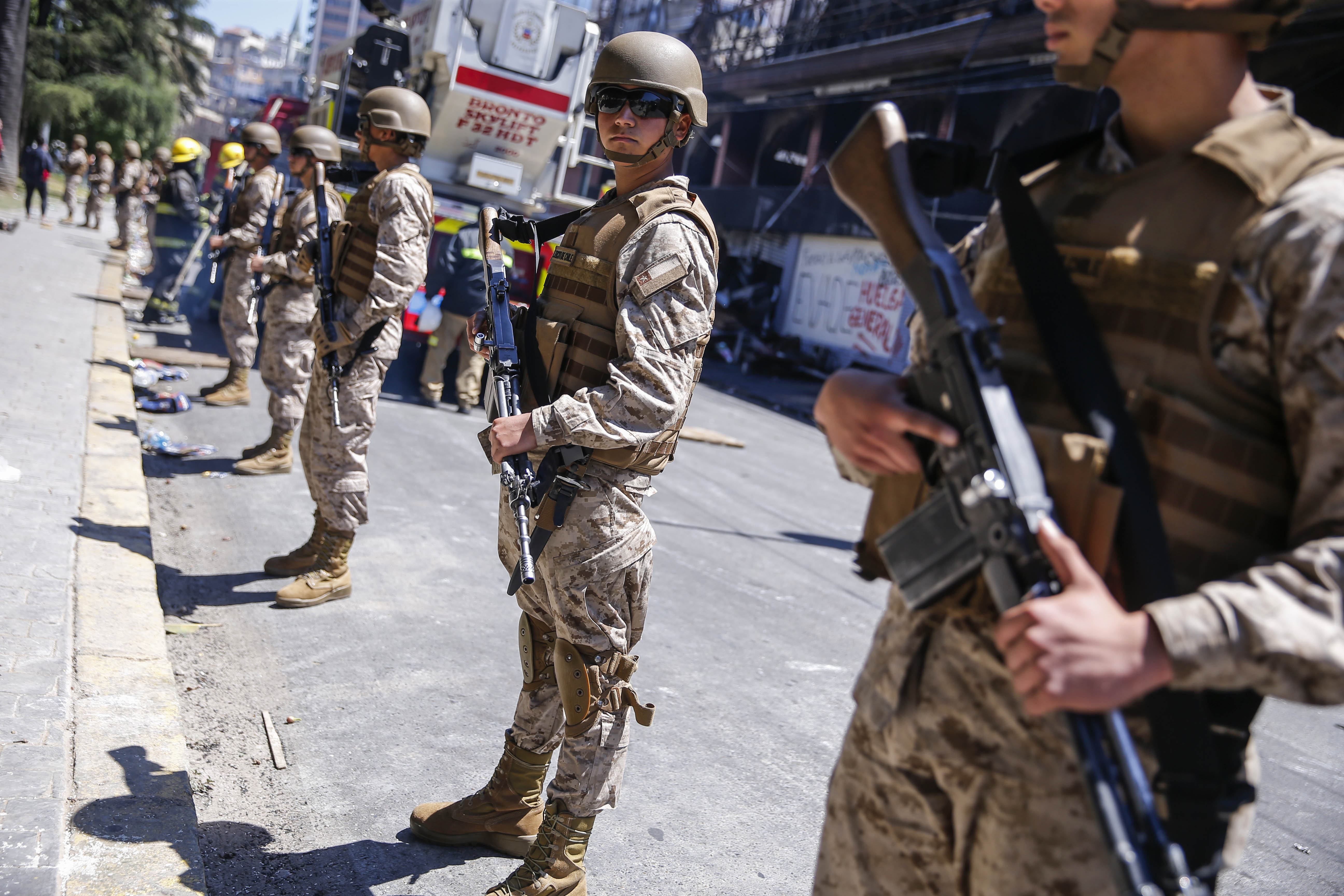 Militares en las calles de Chile reviven para algunos dictadura de Pinochet