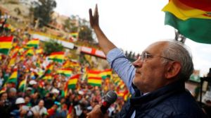 Candidato boliviano Carlos Mesa rechaza auditoría electoral “unilateral” entre gobierno y OEA