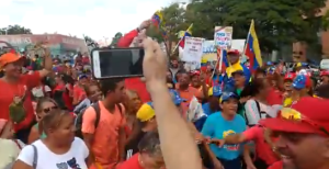 Chavistas retoman slogan antiyanqui para justificar el caos venezolano (VIDEO)